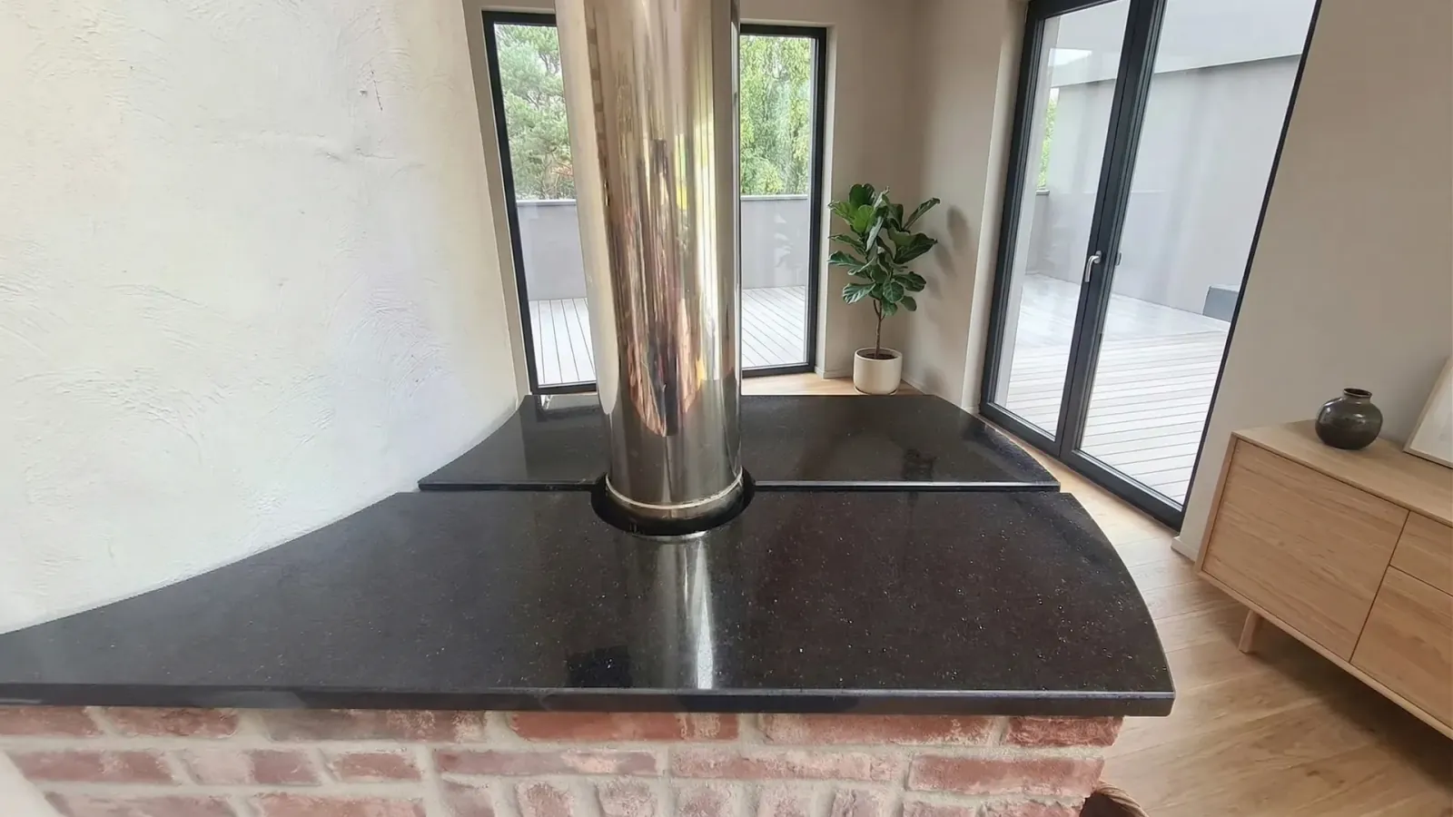 Granit-Kaminabdeckung aus Naturstein